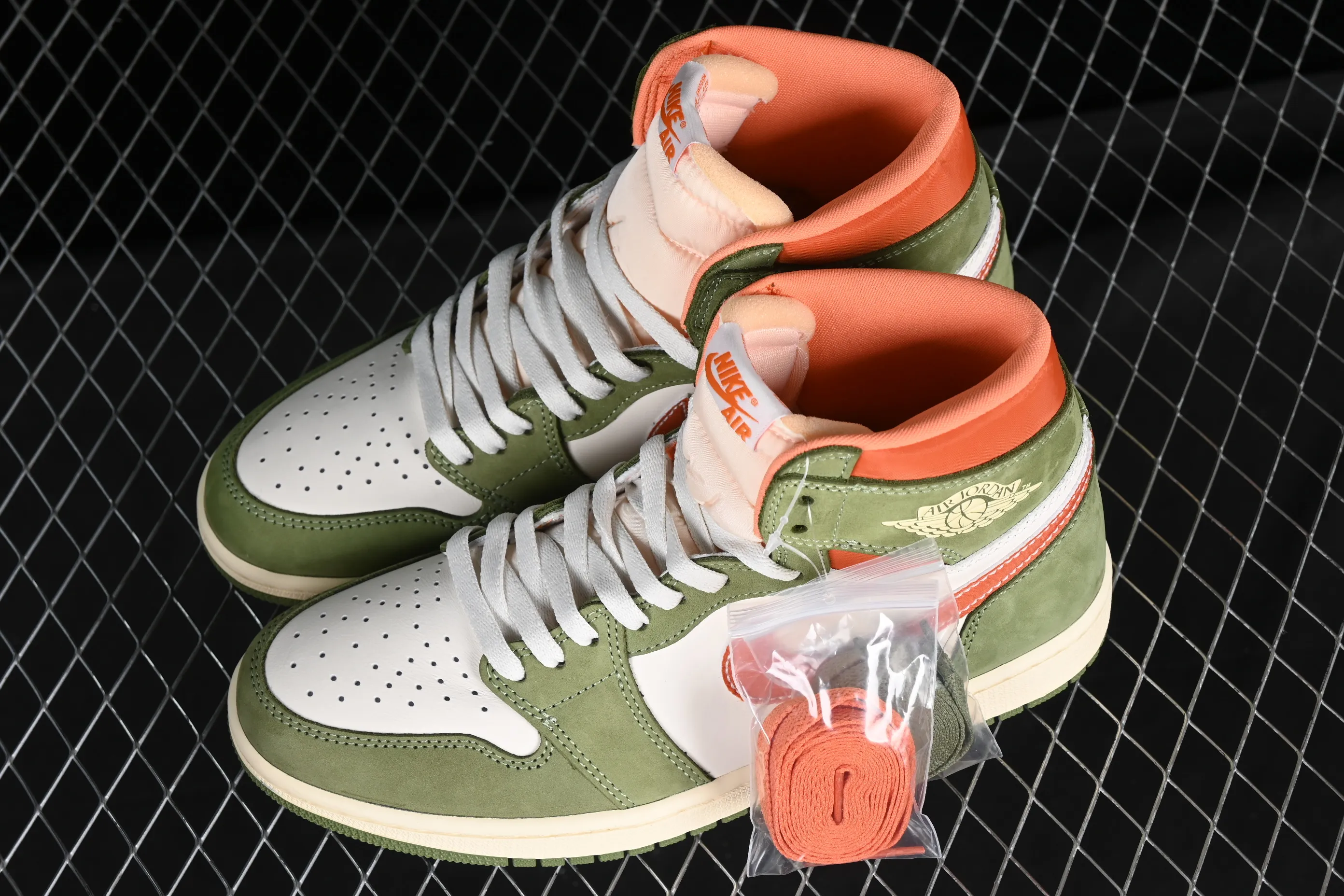 All categories Air Jordan Jordan series basketball shoes Air Jordan 1 High Air Jordan 1 High OG "Celadon" AJ1 Joe 1 deconstructed retro coconut milk green high-top basketball shoes FB9934-300